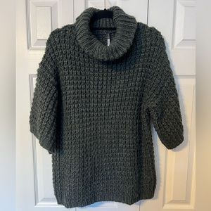 Knit Green Turtleneck Sweater from Anthropologie - size M